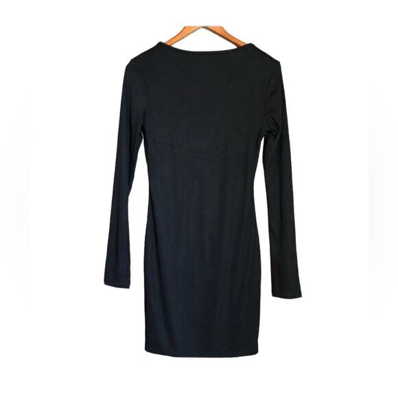 NWT!‎ Active USA black dress long sleeve v neck. - Picture 11 of 11